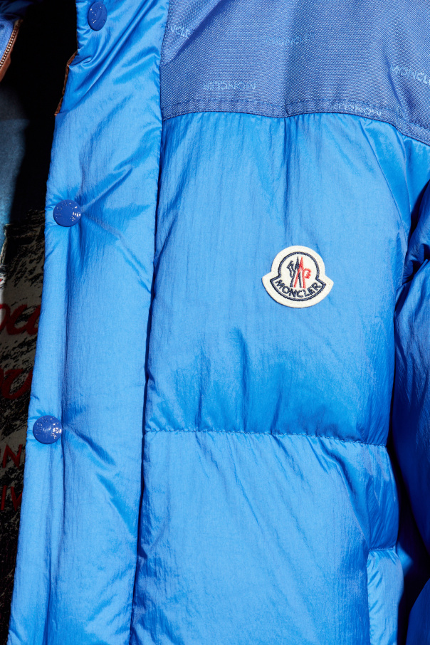 MONCLER チルドレン 110くらい ライトブルージャケット 使用感あり